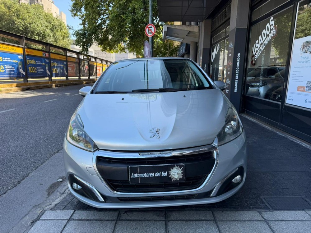 Peugeot 208 Allure — foto 15